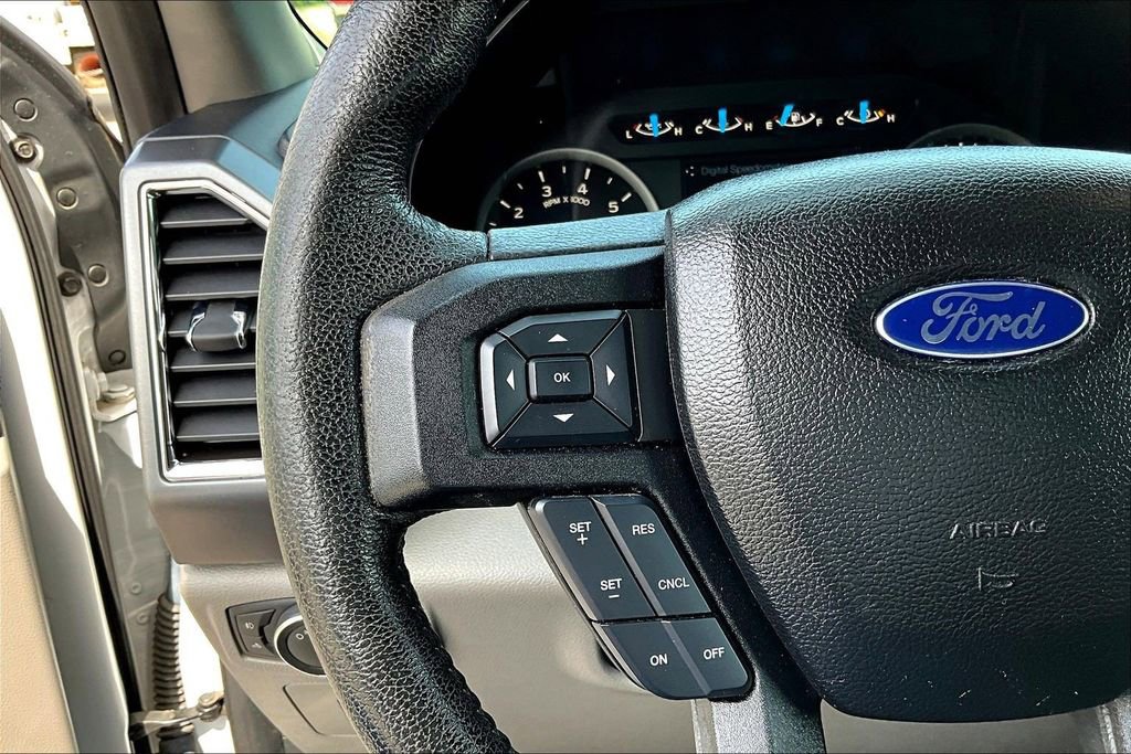 Used 2016 Ford F150 XLT w/ Equipment Group 302A Luxury RWD image 14