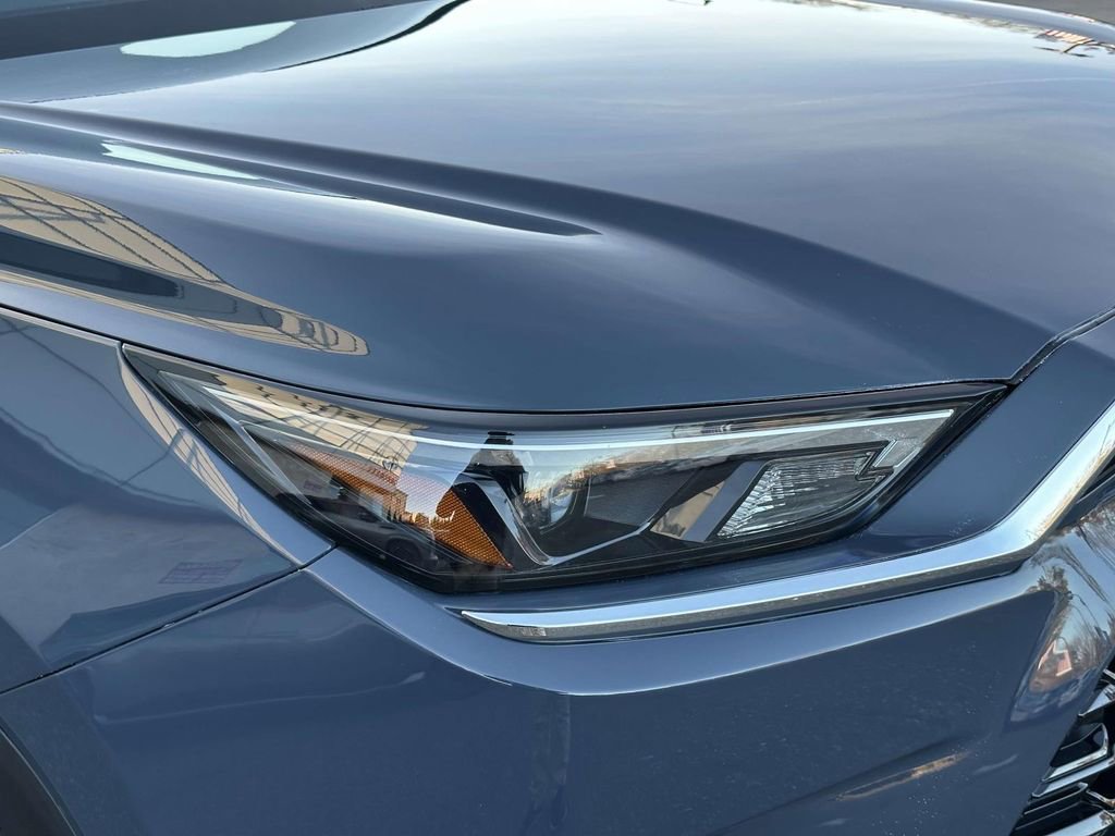 Used 2024 Toyota Grand Highlander Limited image 9