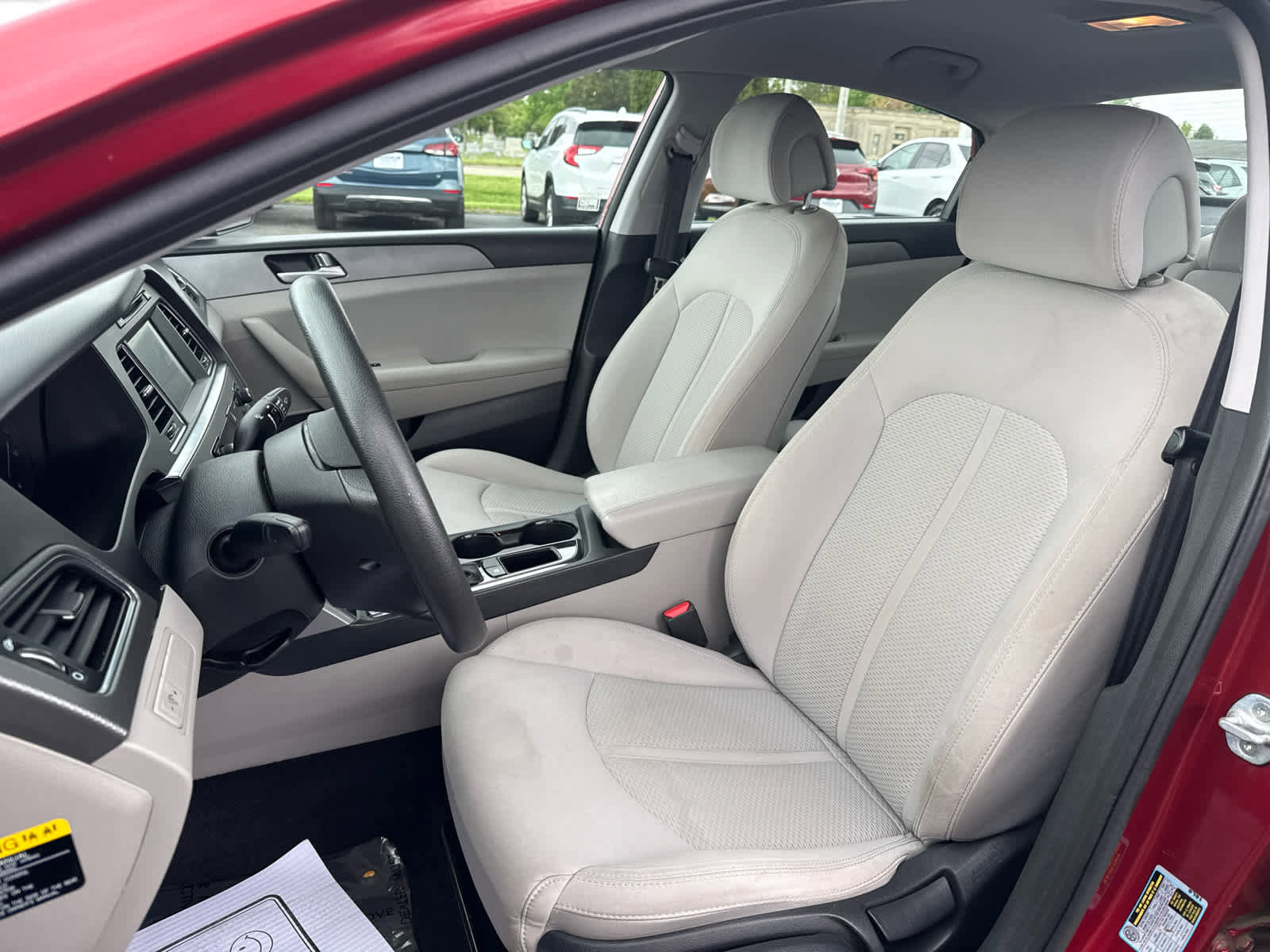 Used 2016 Hyundai Sonata SE w/ Cargo Package FWD image 3