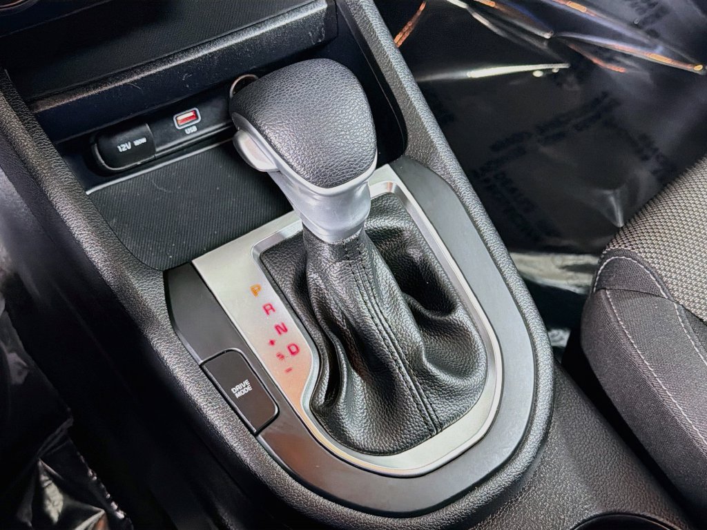 Used 2022 Kia Forte LXS FWD image 17