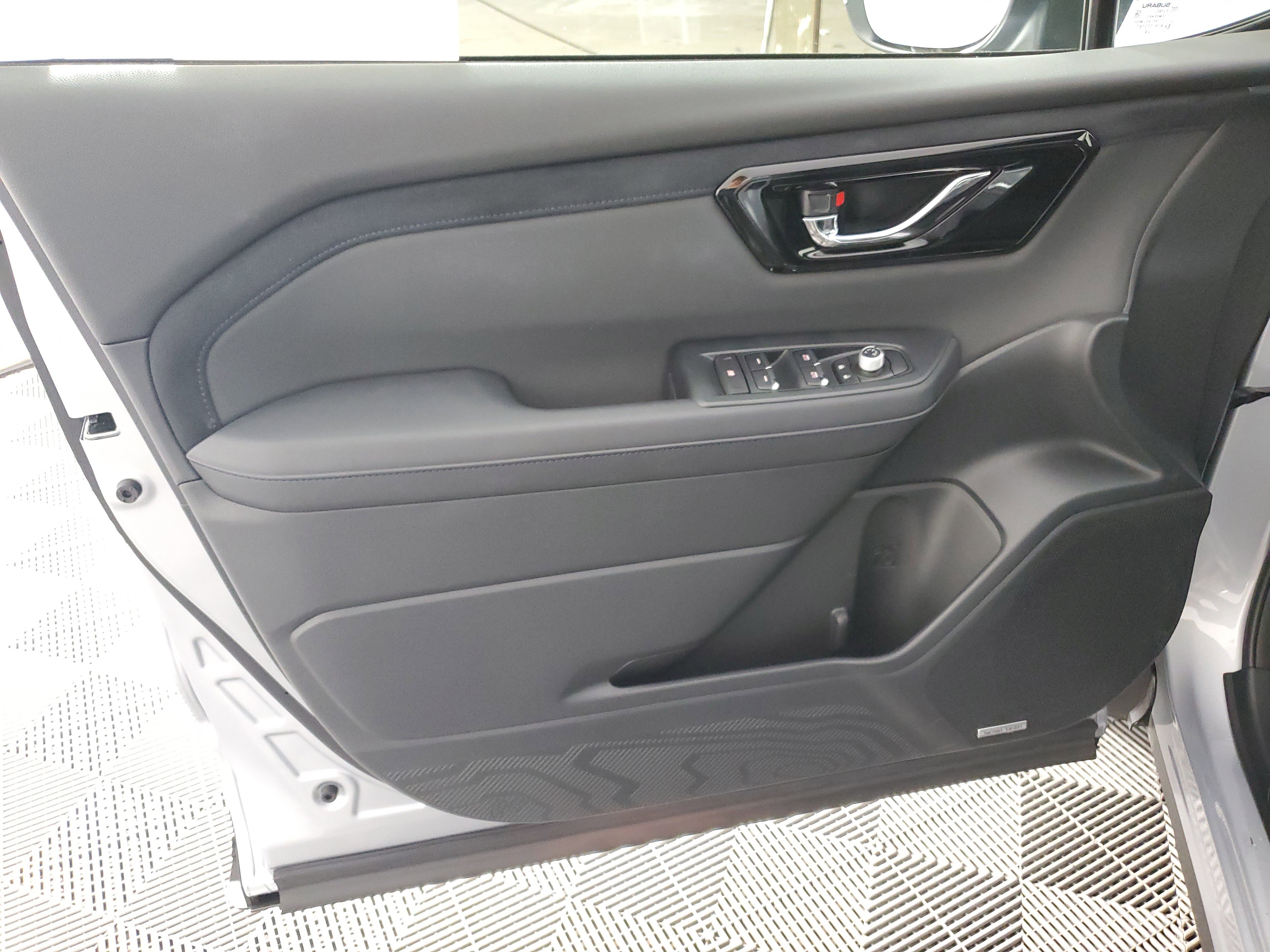 Used 2025 Subaru Forester Limited image 28