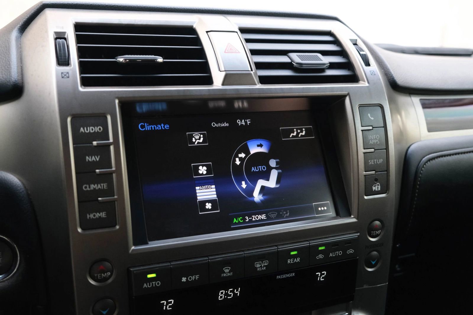 Used 2017 Lexus GX 460 image 41