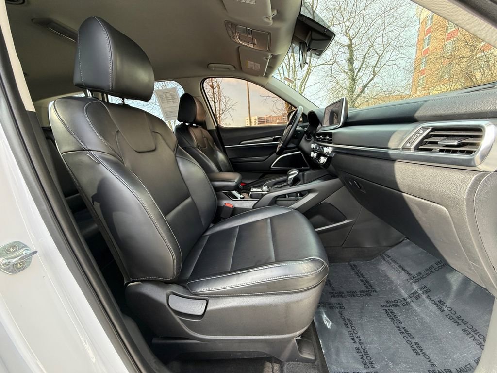 Used 2022 Kia Telluride LX image 29