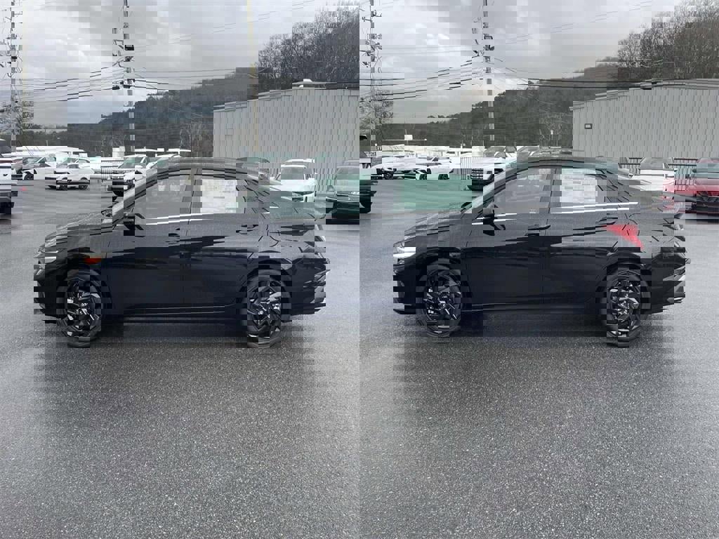 New 2026 Hyundai Elantra SEL Sport Premium image 22