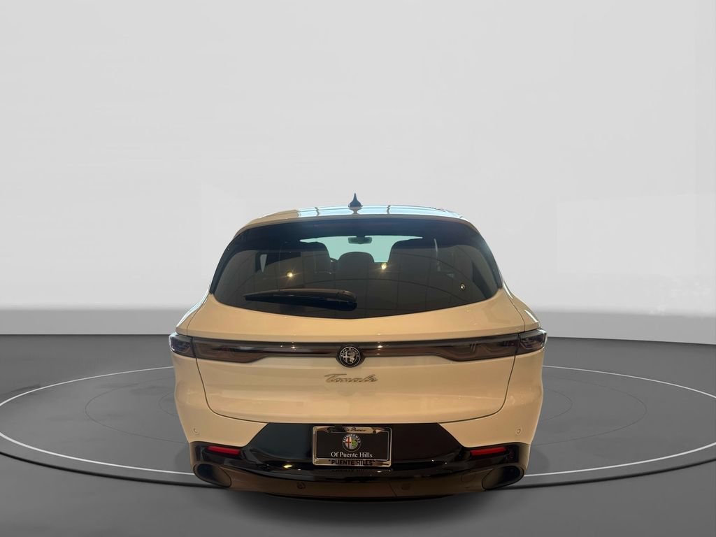 New 2026 Alfa Romeo Tonale w/ Black Premium Package AWD/4WD image 5