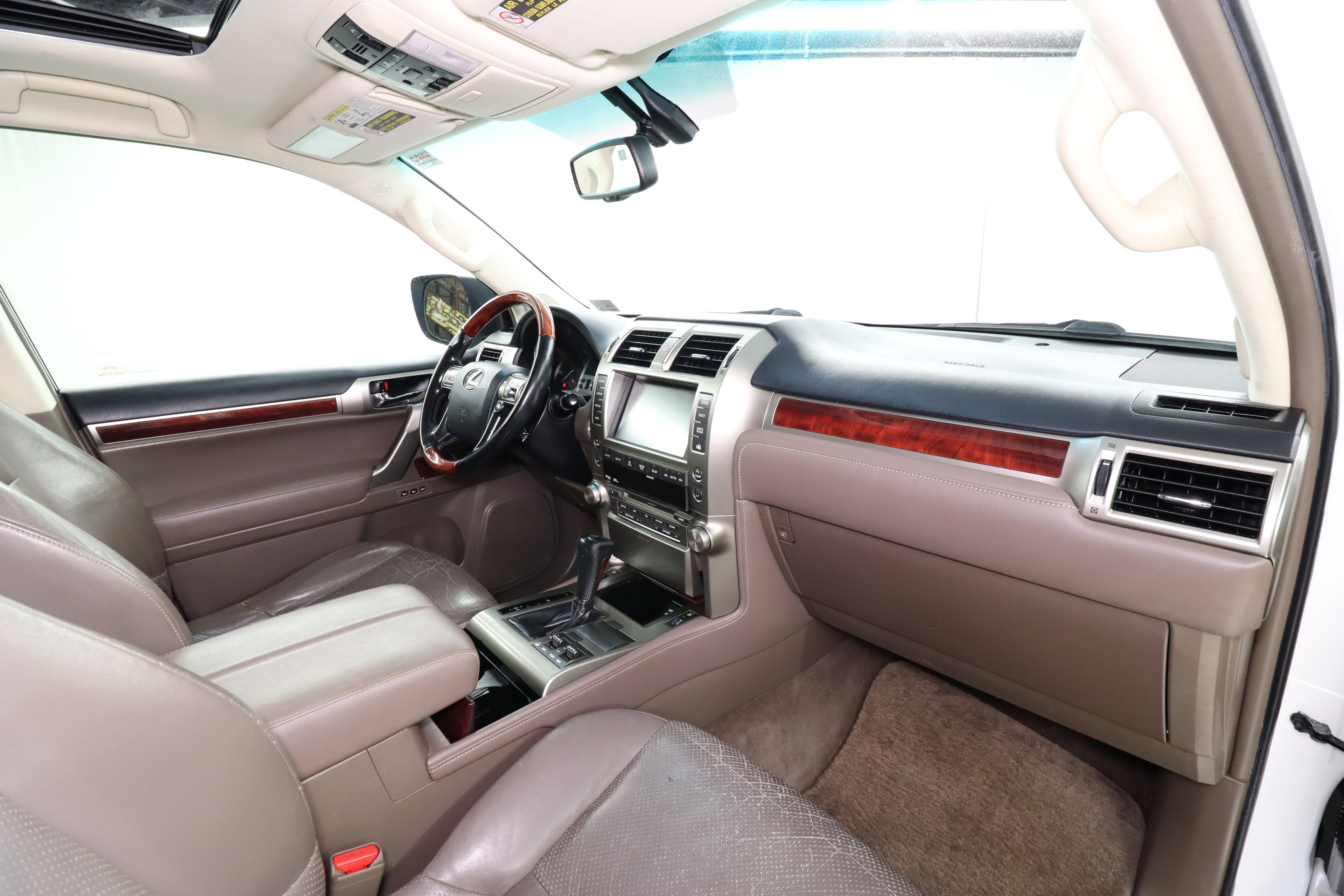 Used 2010 Lexus GX 460 image 16