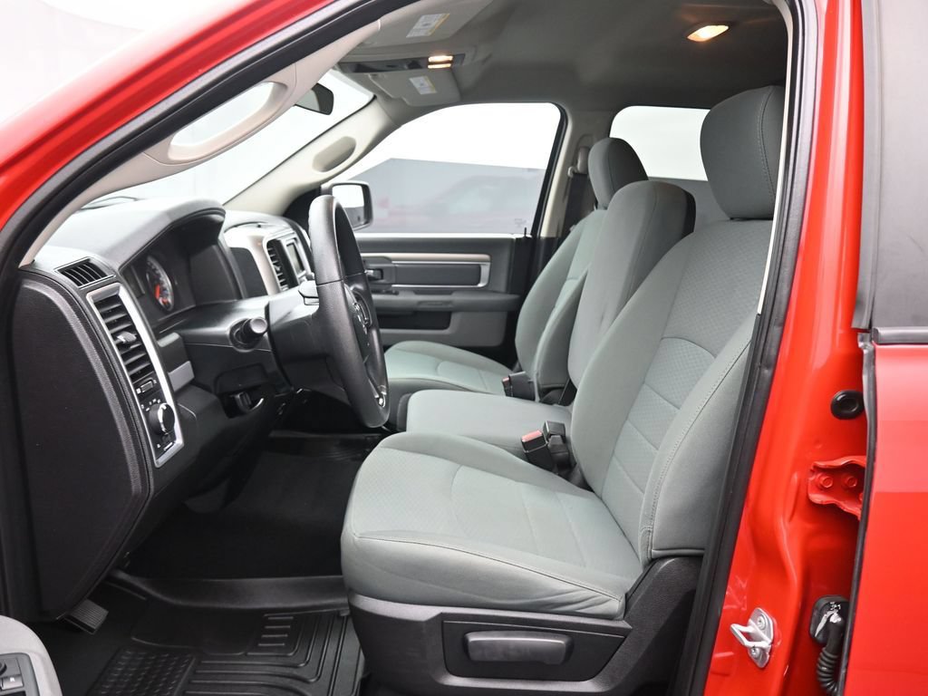 Used 2018 RAM 1500 Classic SLT AWD/4WD image 13