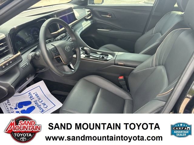 Used 2025 Toyota Crown Signia w/ Advanced Technology Package image 13