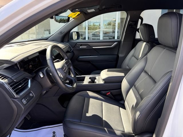 Used 2026 GMC Acadia Elevation w/ Elevation Premium Package FWD image 4