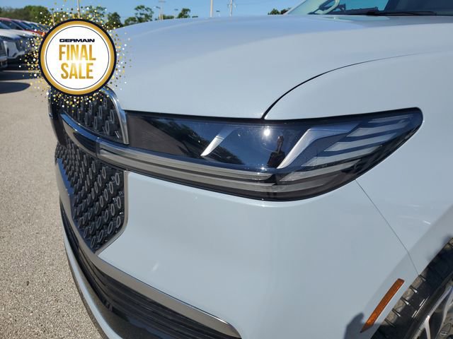 New 2025 Lincoln Navigator Reserve image 11