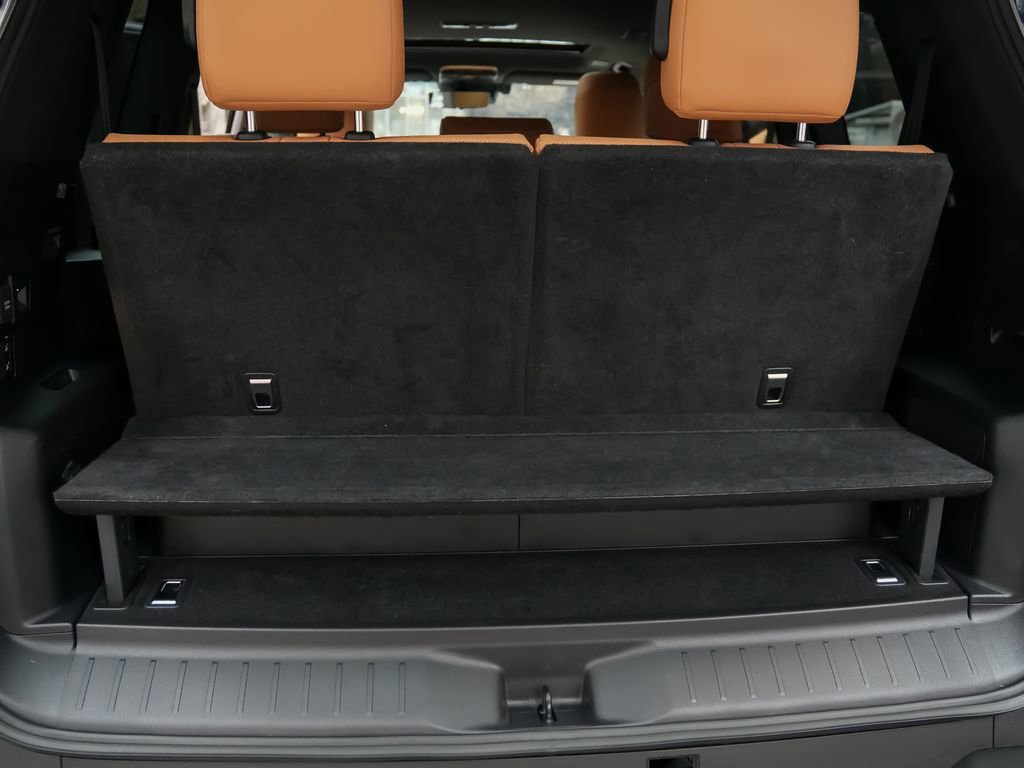 Used 2025 Lexus LX 700h Luxury w/ Appearance Package image 14