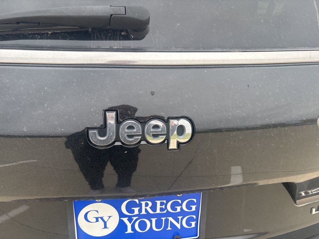 Used 2022 Jeep Grand Cherokee L Limited image 11