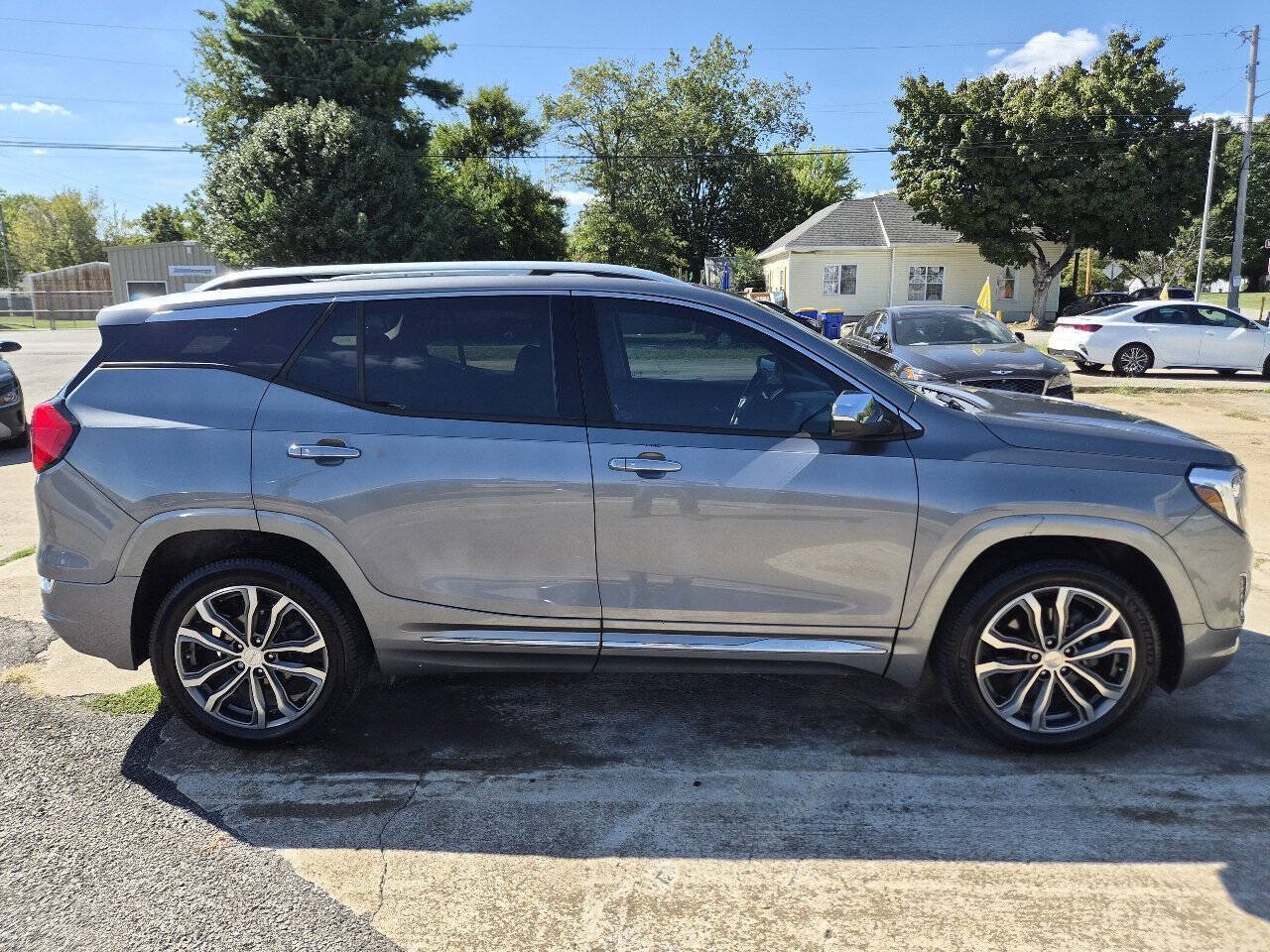 Used 2019 GMC Terrain Denali w/ Driver Alert Package II AWD/4WD image 5