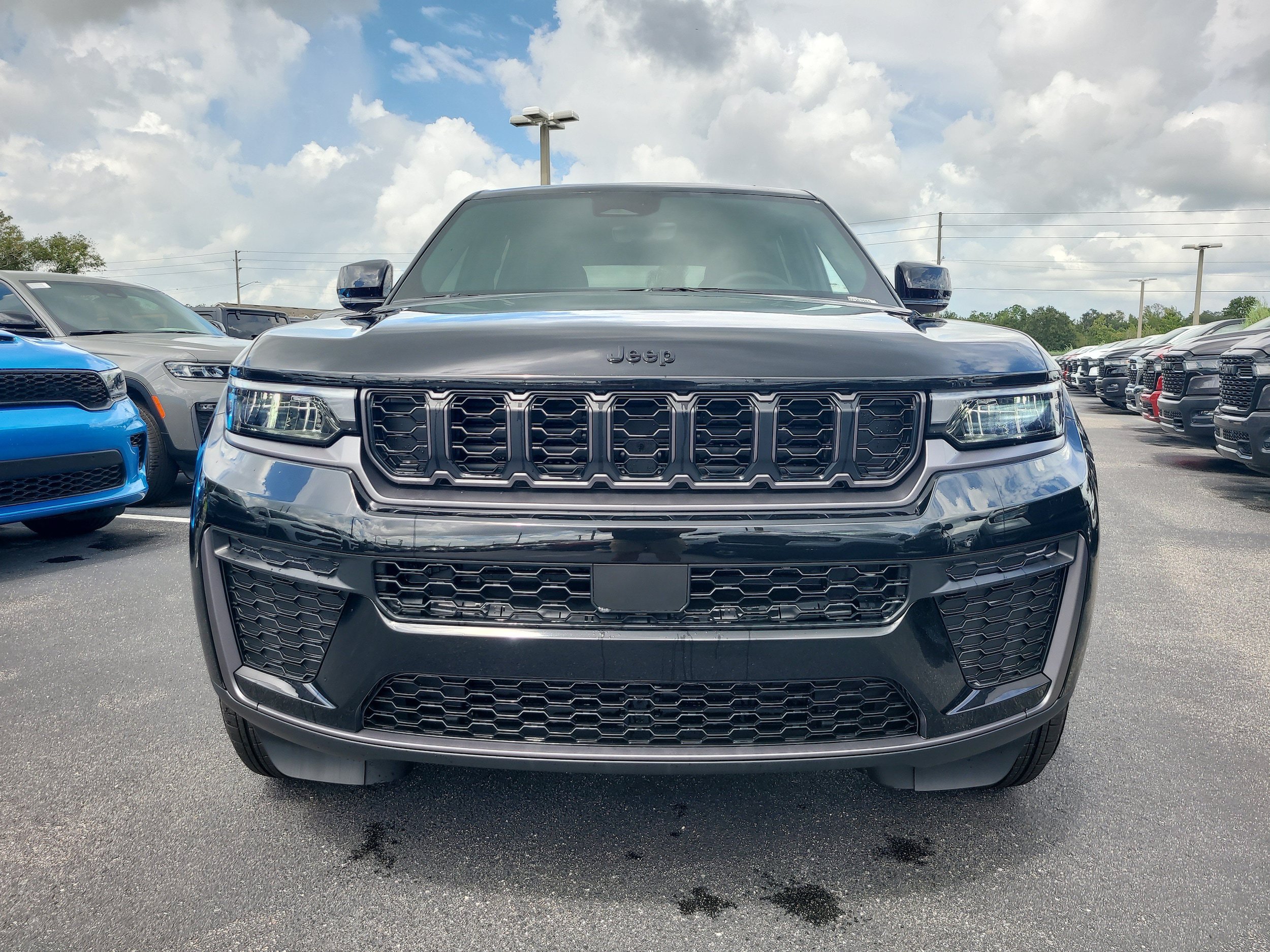 New 2026 Jeep Grand Cherokee Altitude RWD image 3