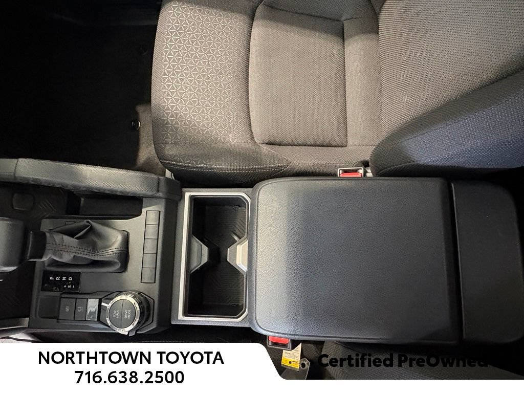 Used 2025 Toyota 4Runner SR5 AWD/4WD image 18