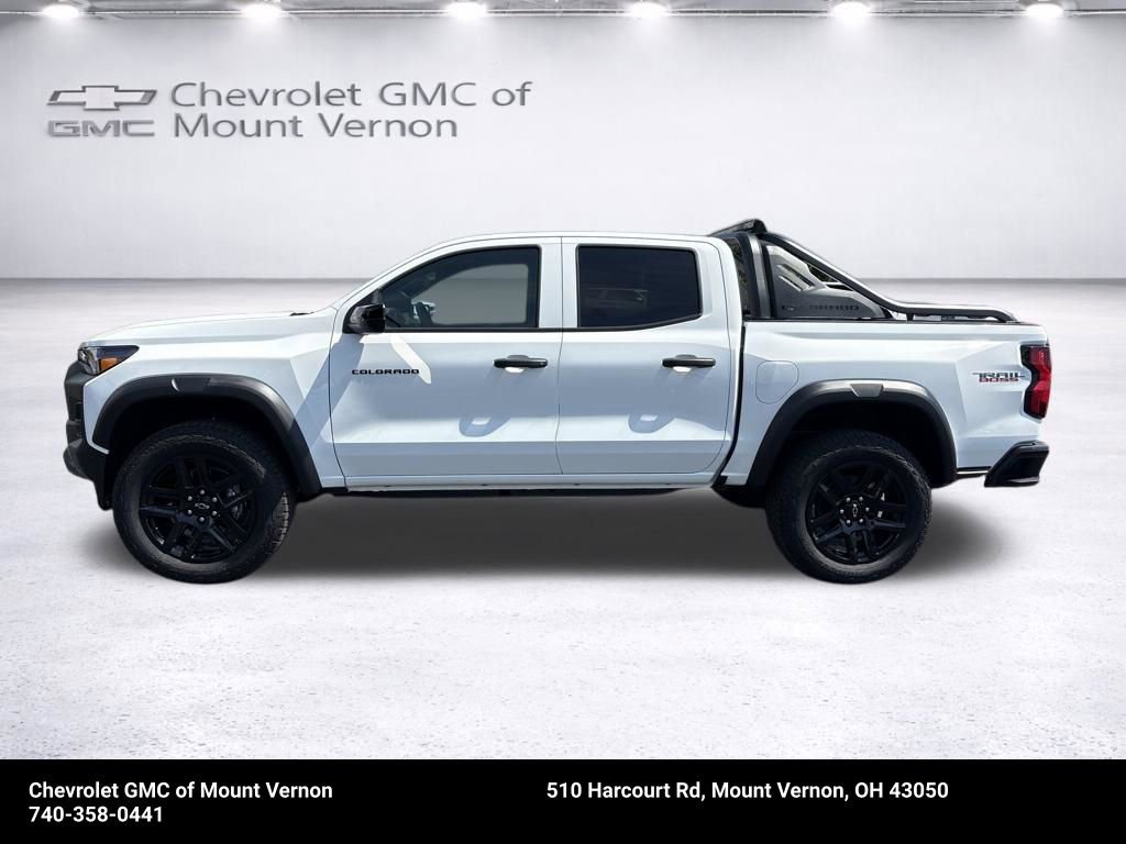 New 2025 Chevrolet Colorado Trail Boss w/ Midnight Edition AWD/4WD video 2