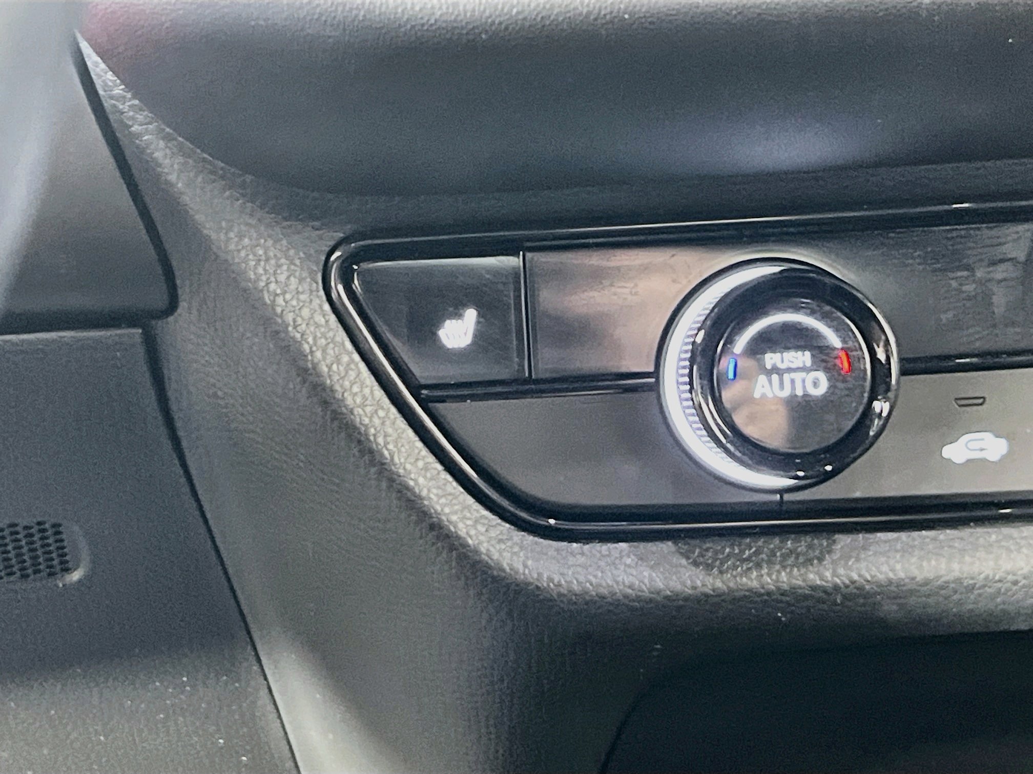 Used 2025 Honda HR-V Sport image 19