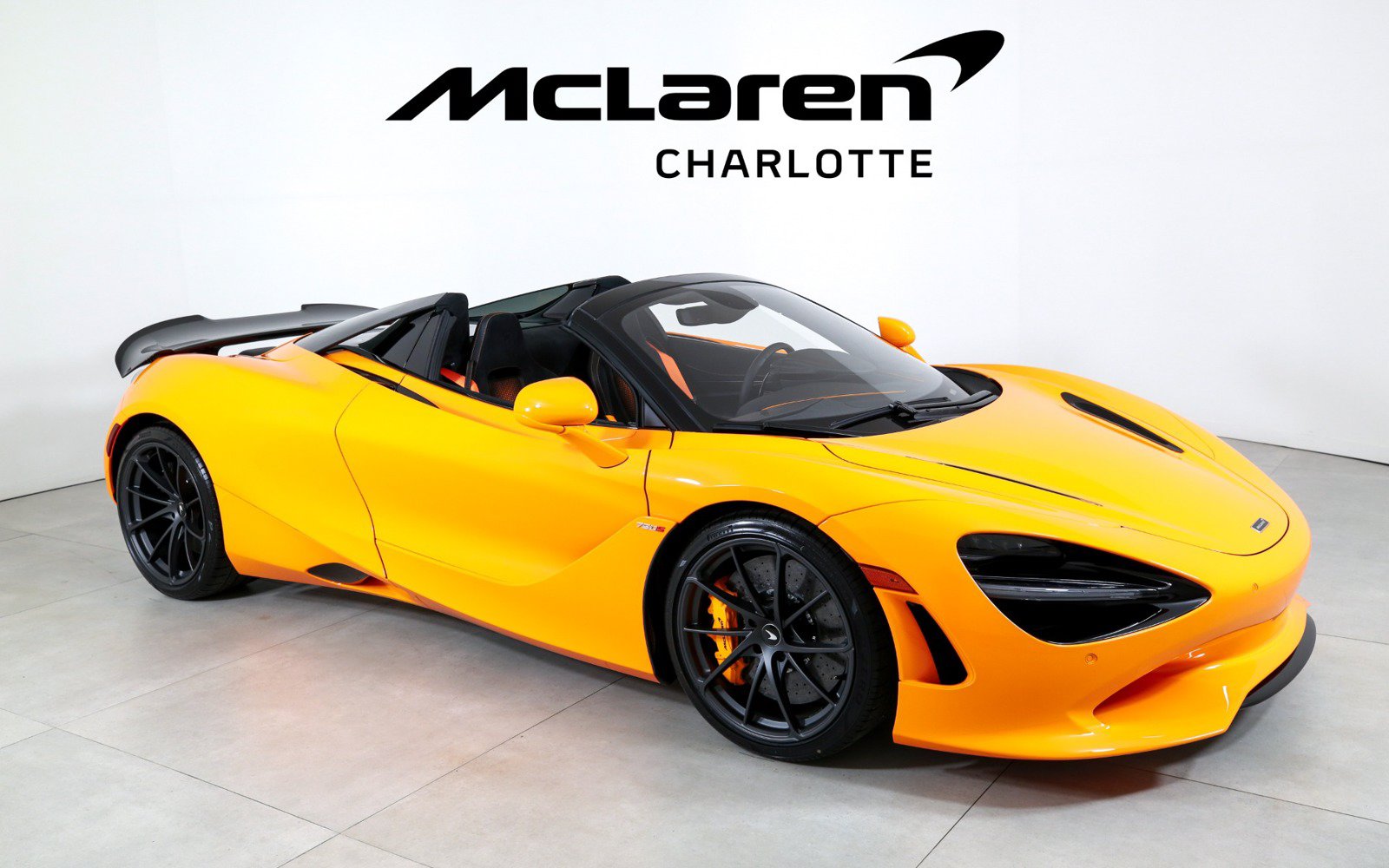 Used 2026 McLaren 750S Spider RWD image 2