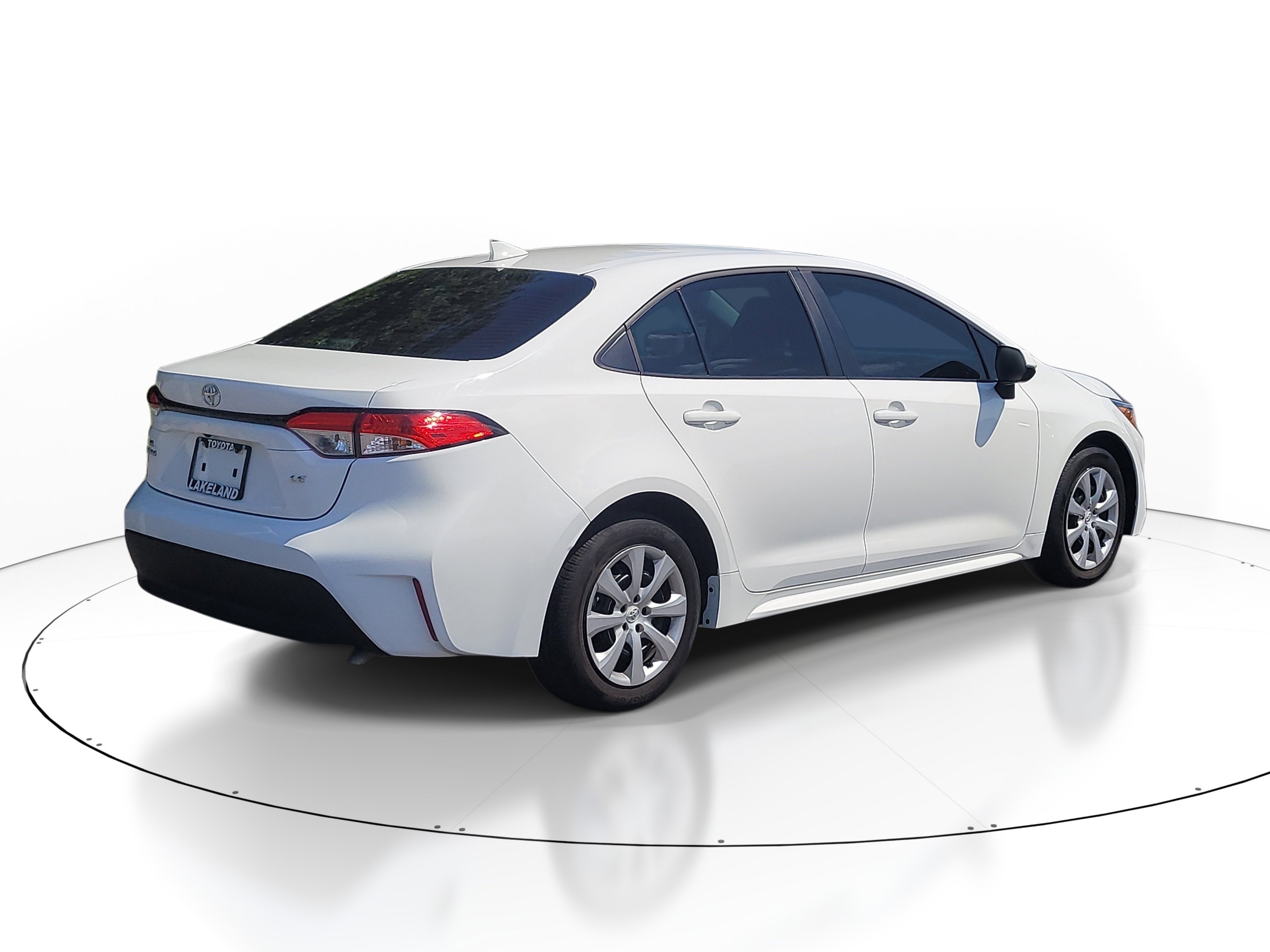 Used 2025 Toyota Corolla LE FWD image 7