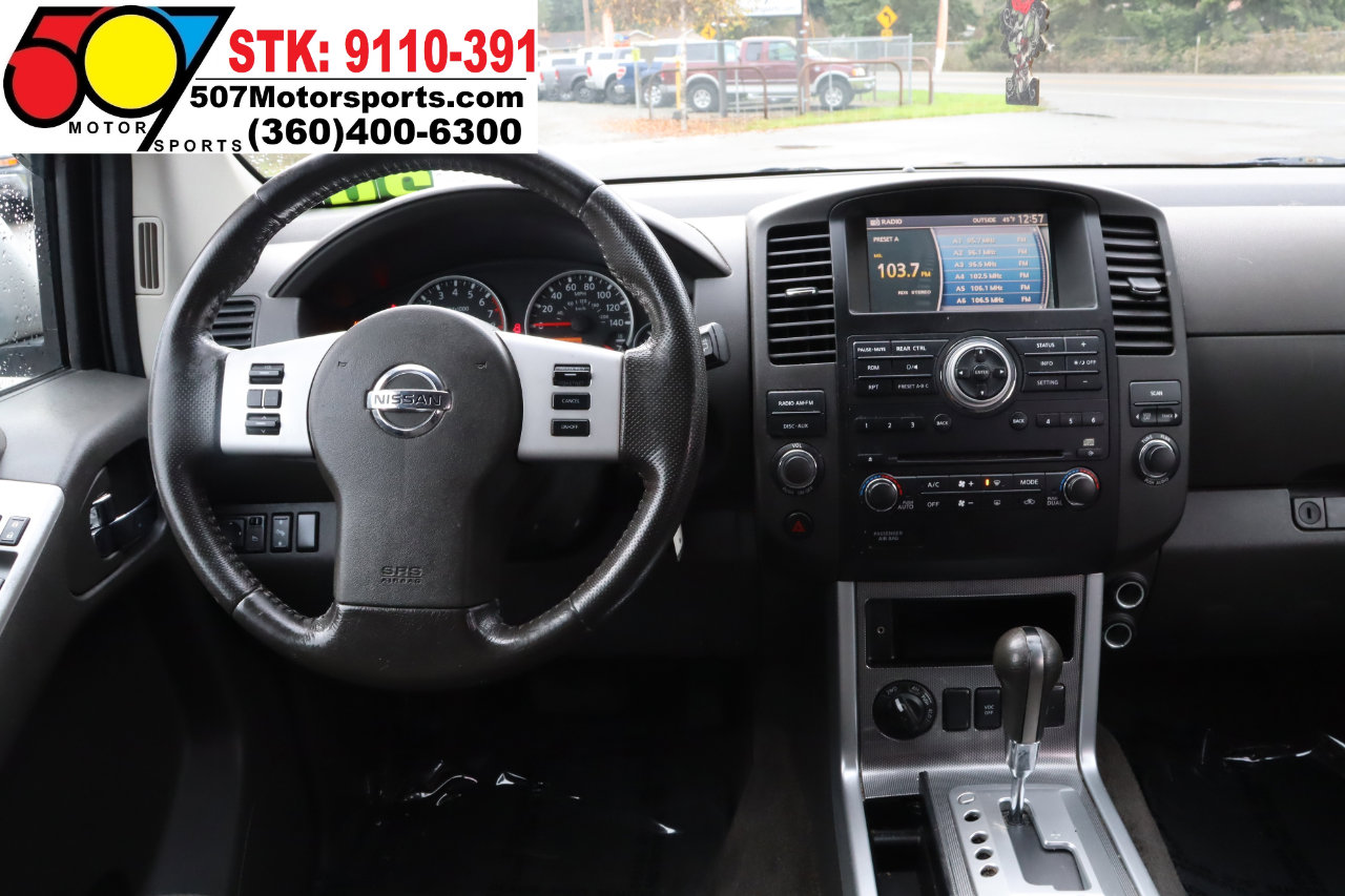 Used 2011 Nissan Pathfinder SV image 17