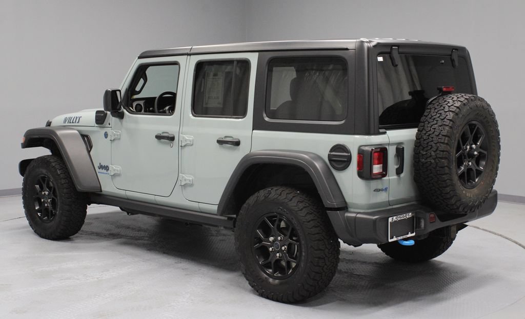 Used 2024 Jeep Wrangler Unlimited AWD/4WD image 8