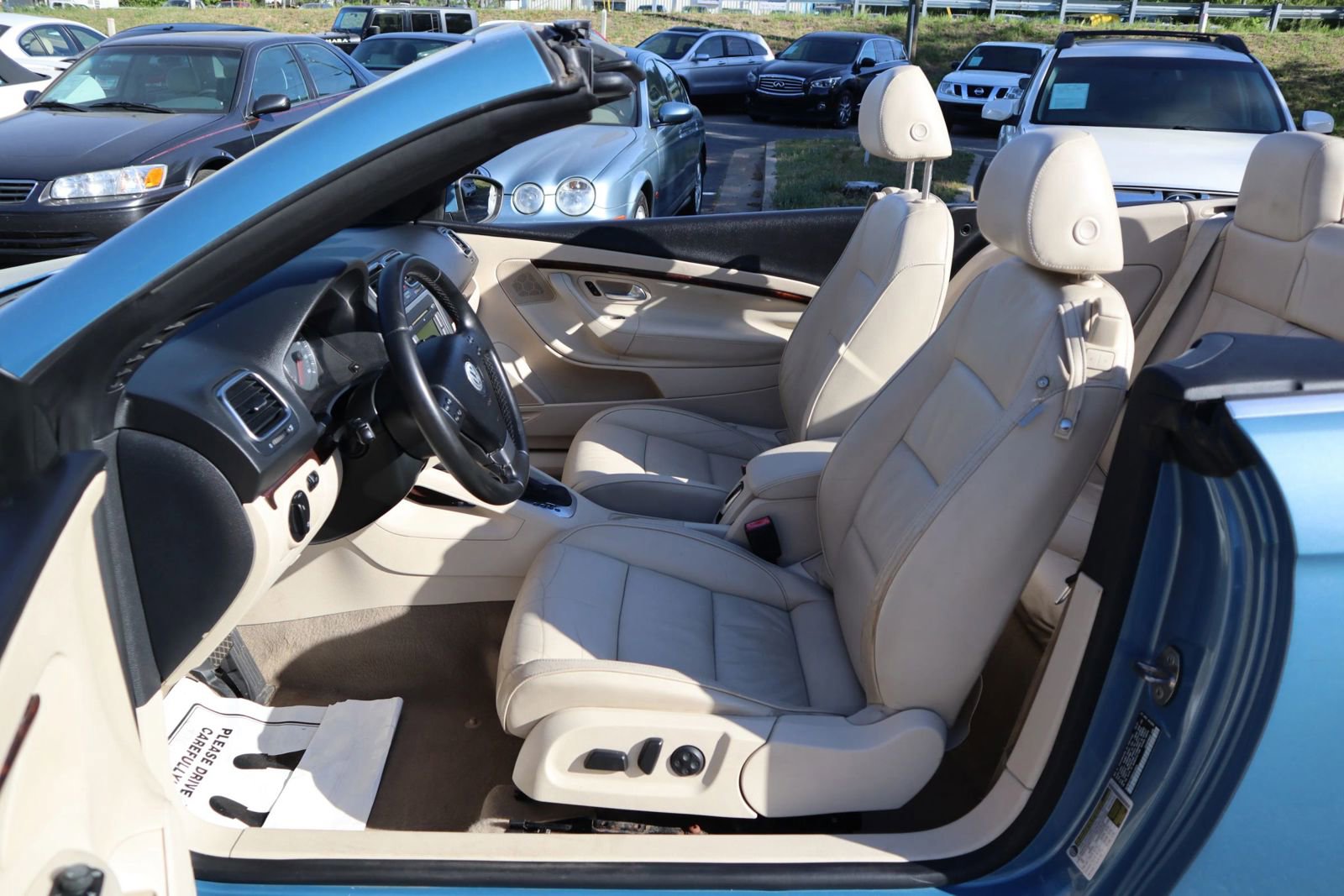 Used 2008 Volkswagen Eos Lux FWD image 10