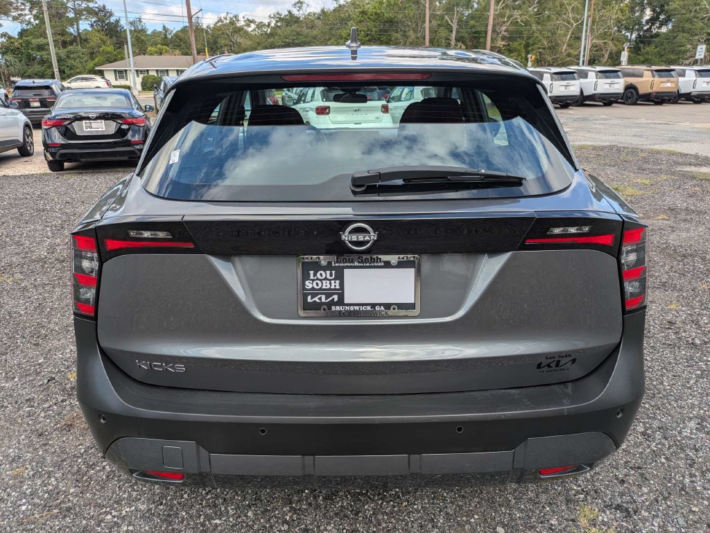Used 2025 Nissan Kicks S FWD image 5