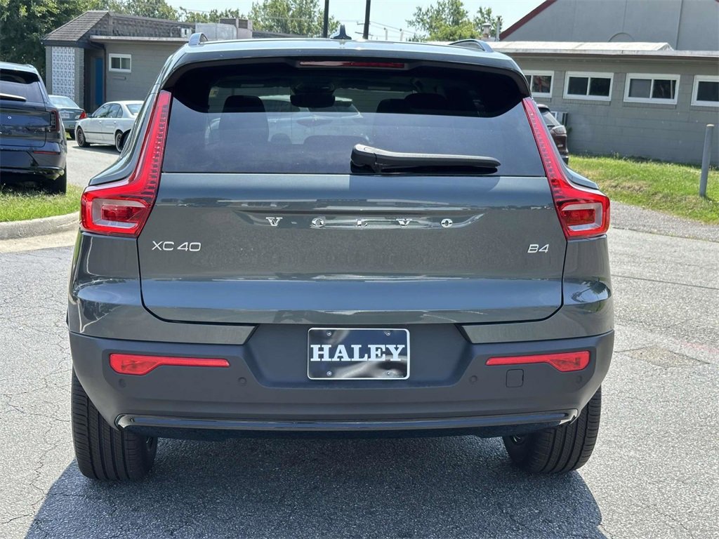 New 2026 Volvo XC40 B4 Plus w/ Climate Package image 20