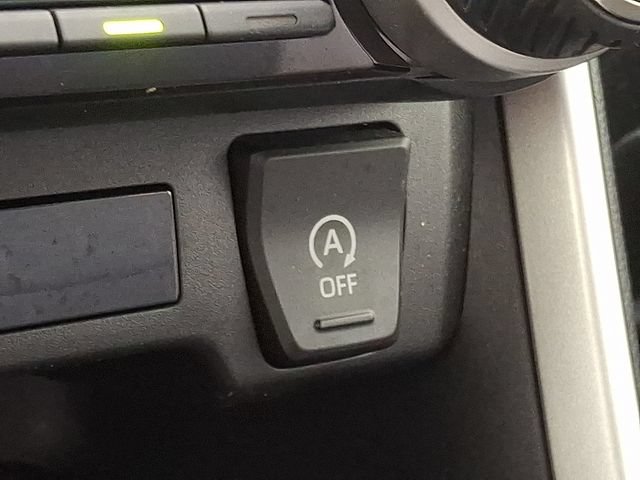 Certified 2021 Toyota RAV4 XLE FWD image 32