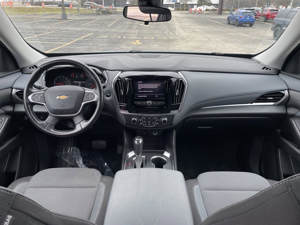 Used 2020 Chevrolet Traverse LT image 24