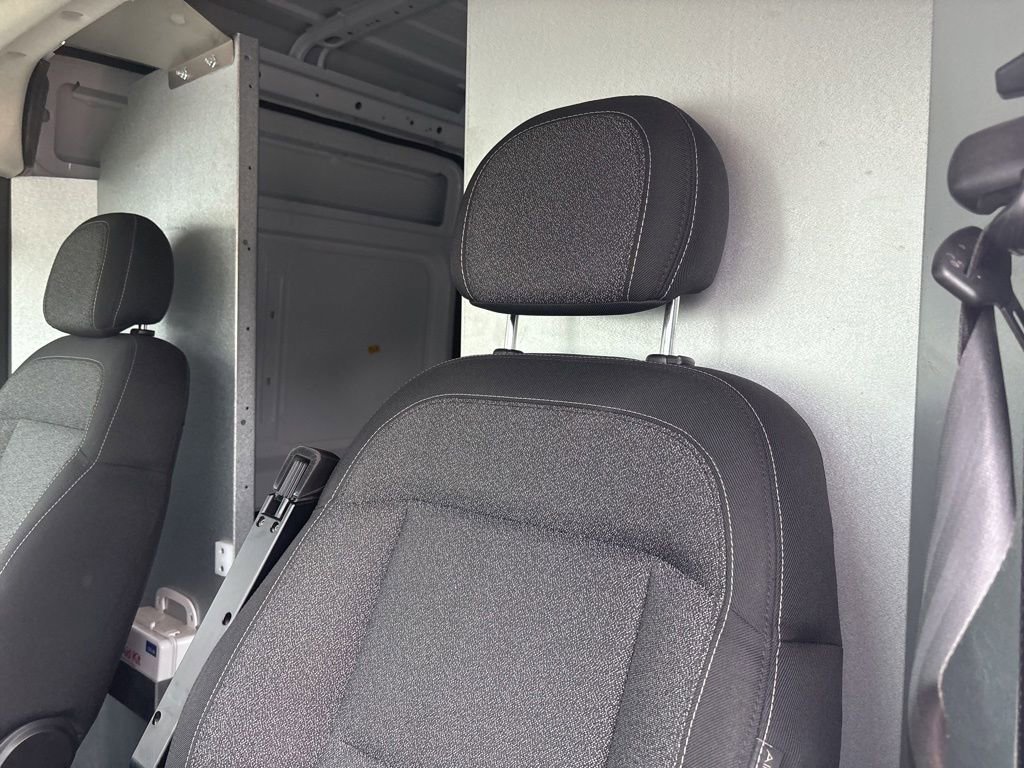 Used 2025 RAM ProMaster 2500 w/ Safety Group FWD image 10