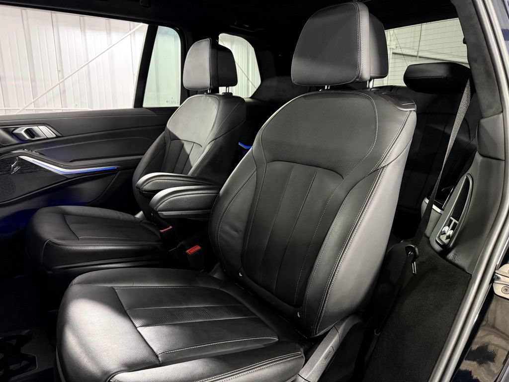 Used 2022 BMW X7 xDrive40i w/ M Sport Package AWD/4WD image 21