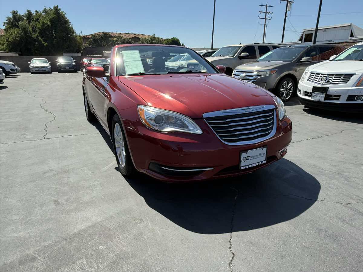 Used 2011 Chrysler 200 Touring w/ Cold Weather Group FWD image 8