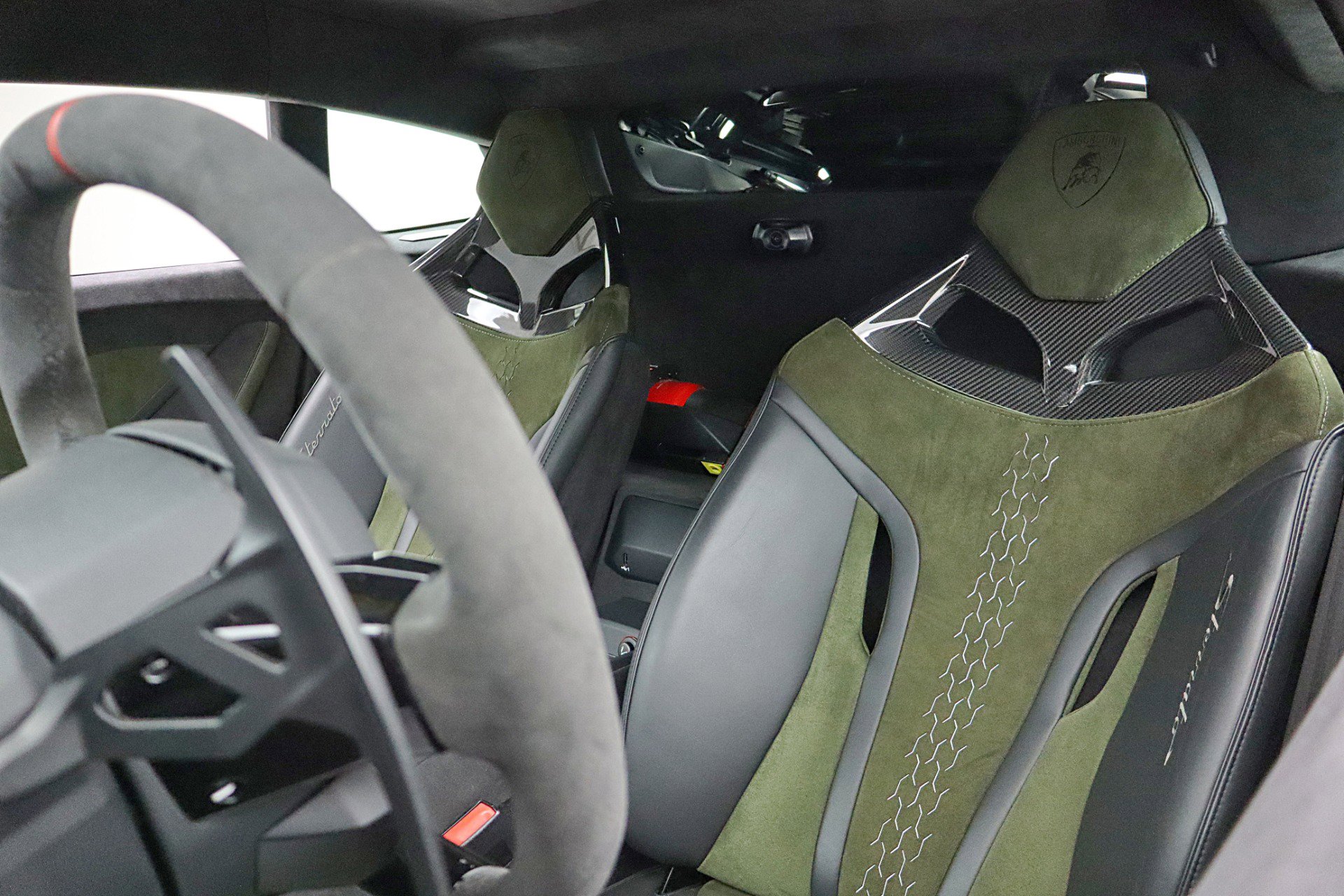 Used 2023 Lamborghini Huracan Sterrato image 32