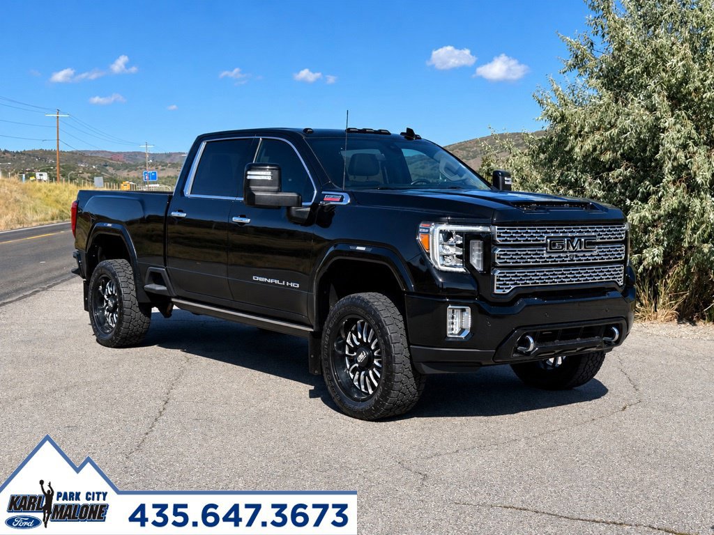 Used 2022 GMC Sierra 2500 Denali w/ Denali Black Diamond Edition AWD/4WD image 8