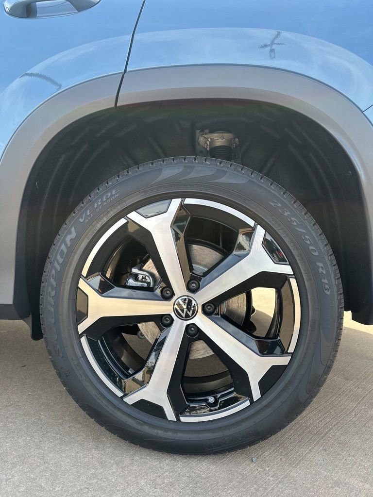 New 2026 Volkswagen Tiguan SE AWD/4WD image 7