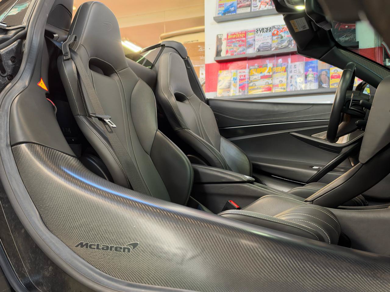 Used 2020 McLaren 720S Performance RWD image 36