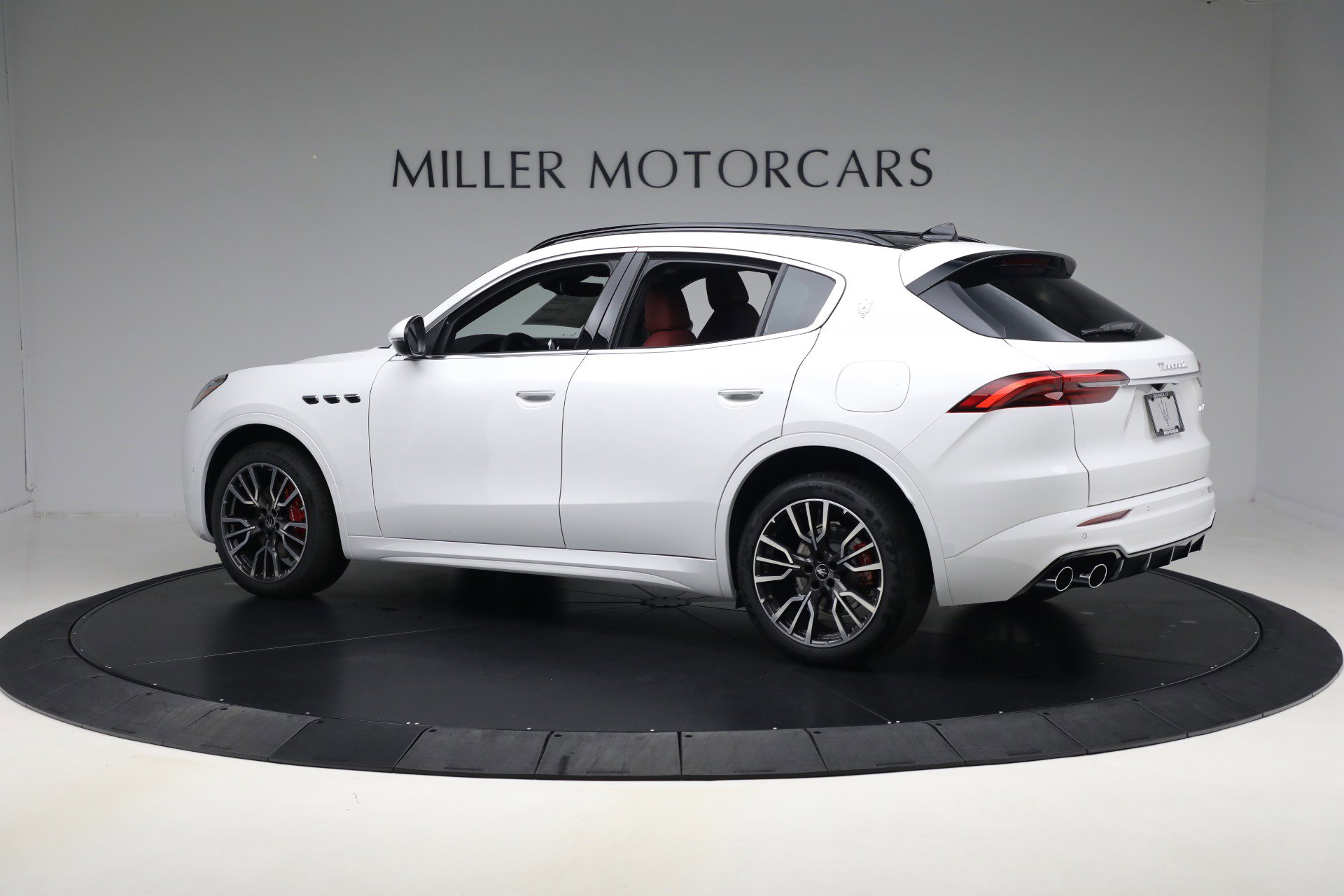New 2025 Maserati Grecale Modena AWD/4WD image 3