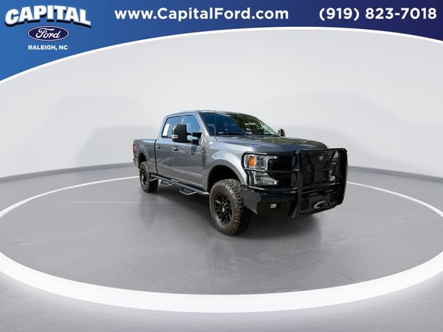 Used 2022 Ford F250 XLT w/ Black Appearance Package AWD/4WD image 2