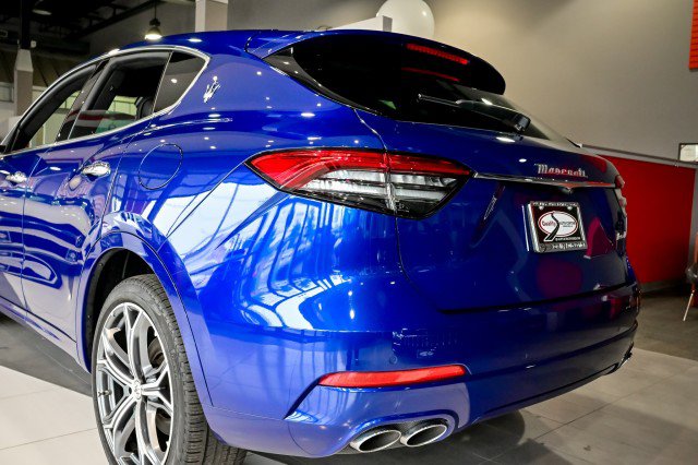 Used 2023 Maserati Levante GT AWD/4WD image 12