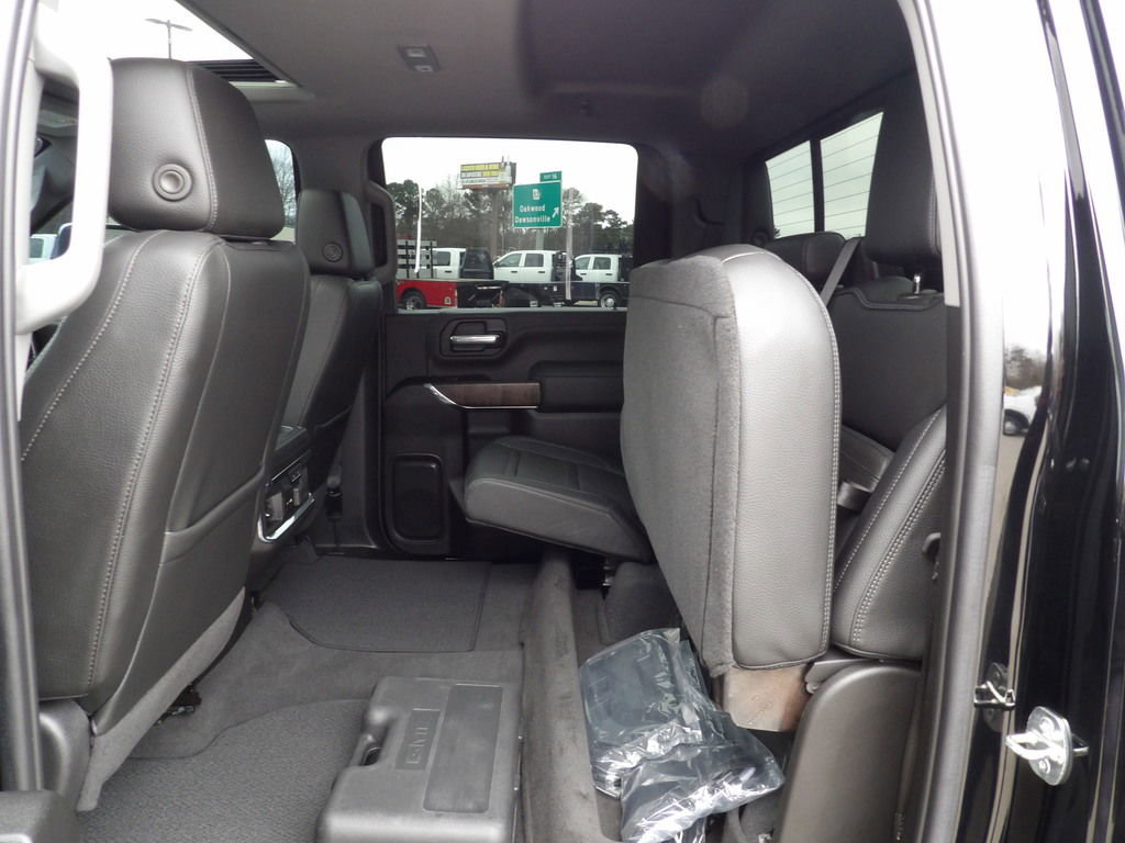 Used 2023 GMC Sierra 3500 Denali w/ Denali Ultimate Package AWD/4WD image 36