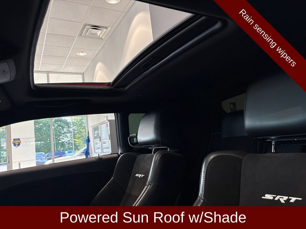Used 2016 Dodge Challenger SRT Hellcat RWD image 5