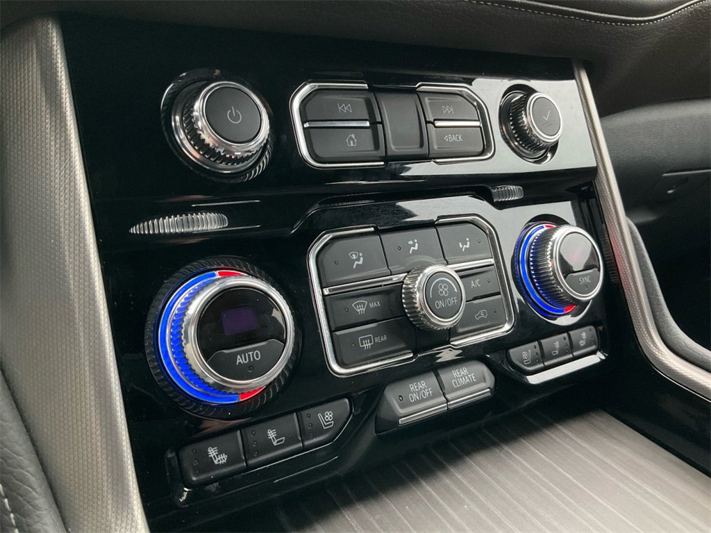 Used 2022 GMC Yukon Denali image 25
