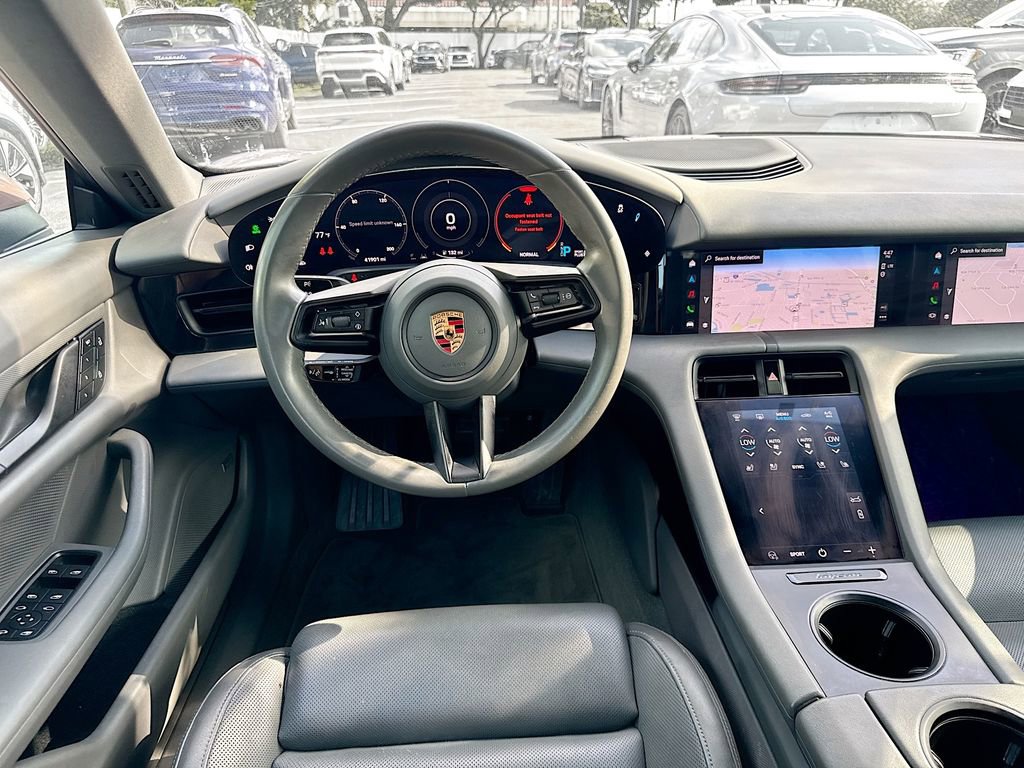 Used 2022 Porsche Taycan image 24