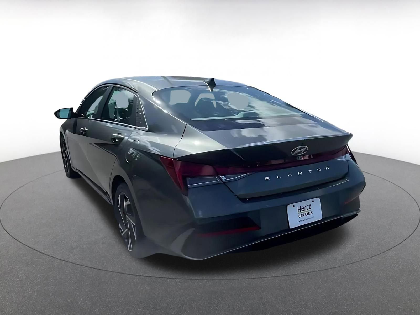 Used 2025 Hyundai Elantra SEL FWD image 11