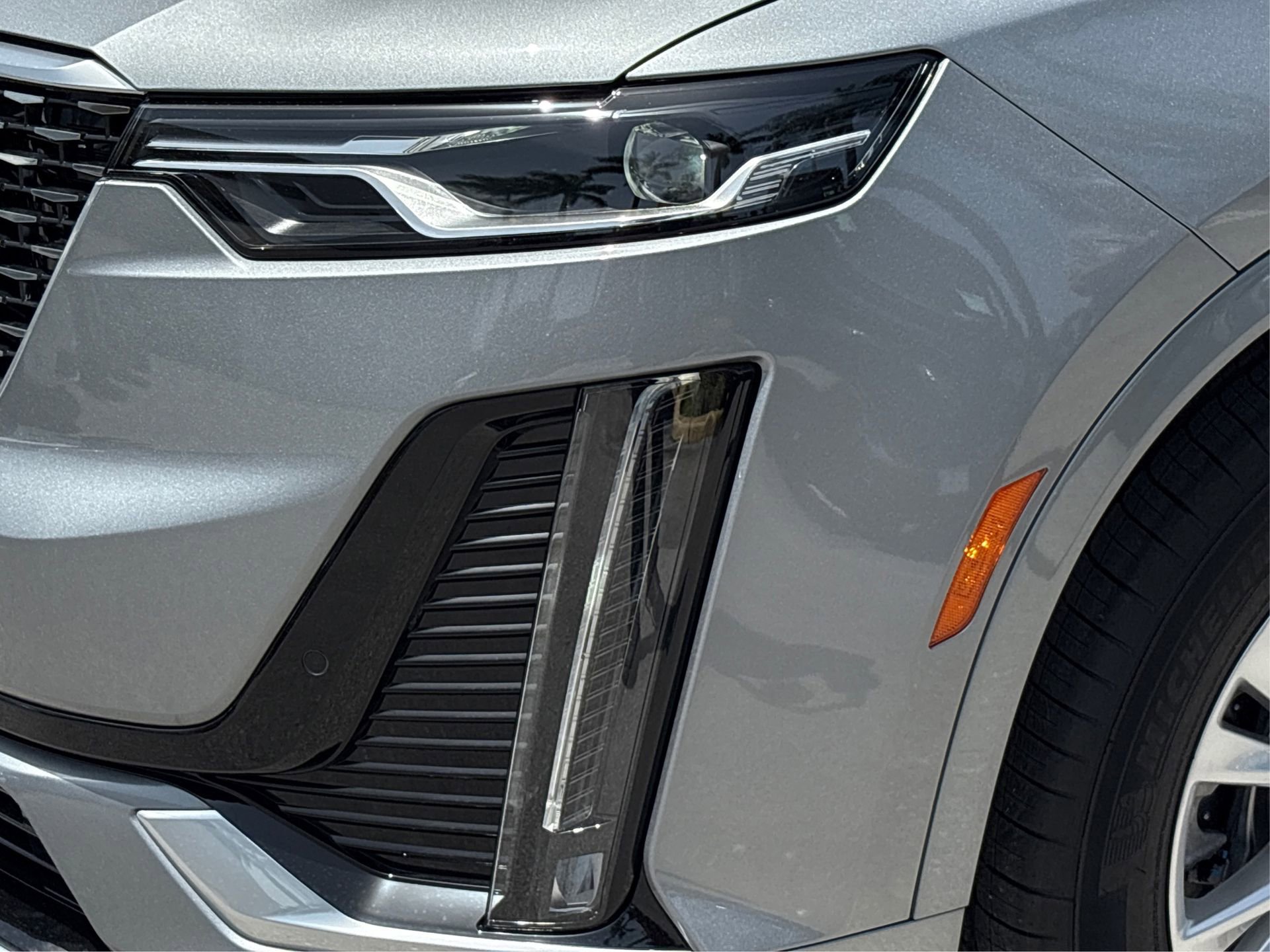 New 2025 Cadillac XT6 Luxury image 14