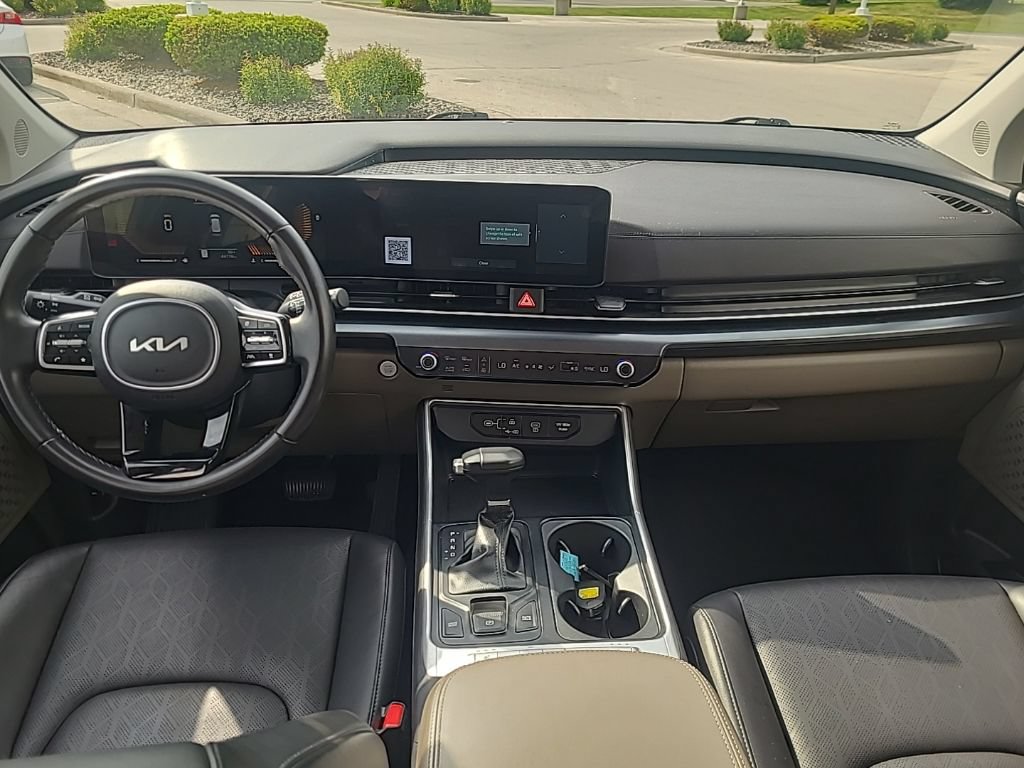 Certified 2025 Kia Carnival FWD image 15