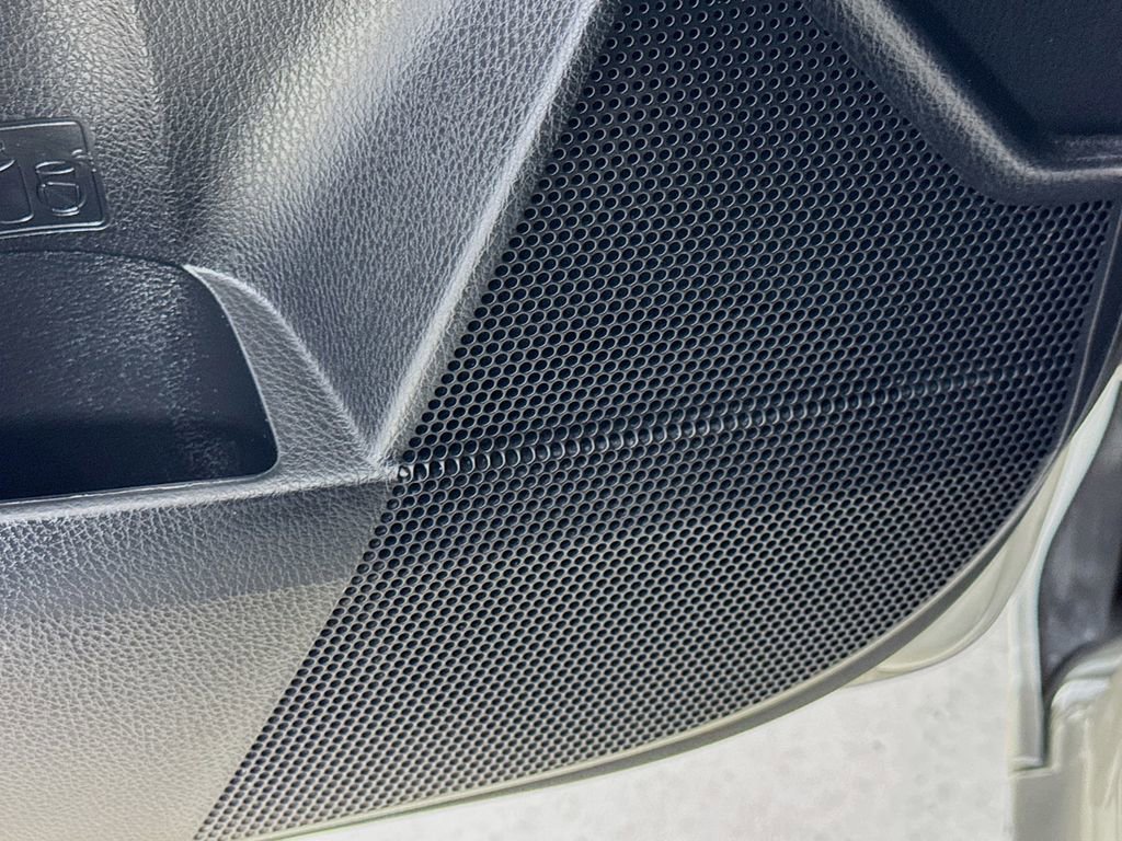 Used 2019 Toyota Corolla LE FWD image 22