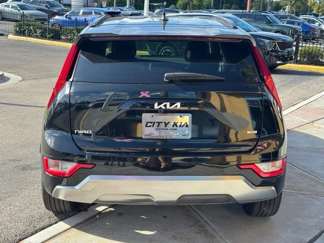 Used 2025 Kia Niro EX Touring FWD image 30