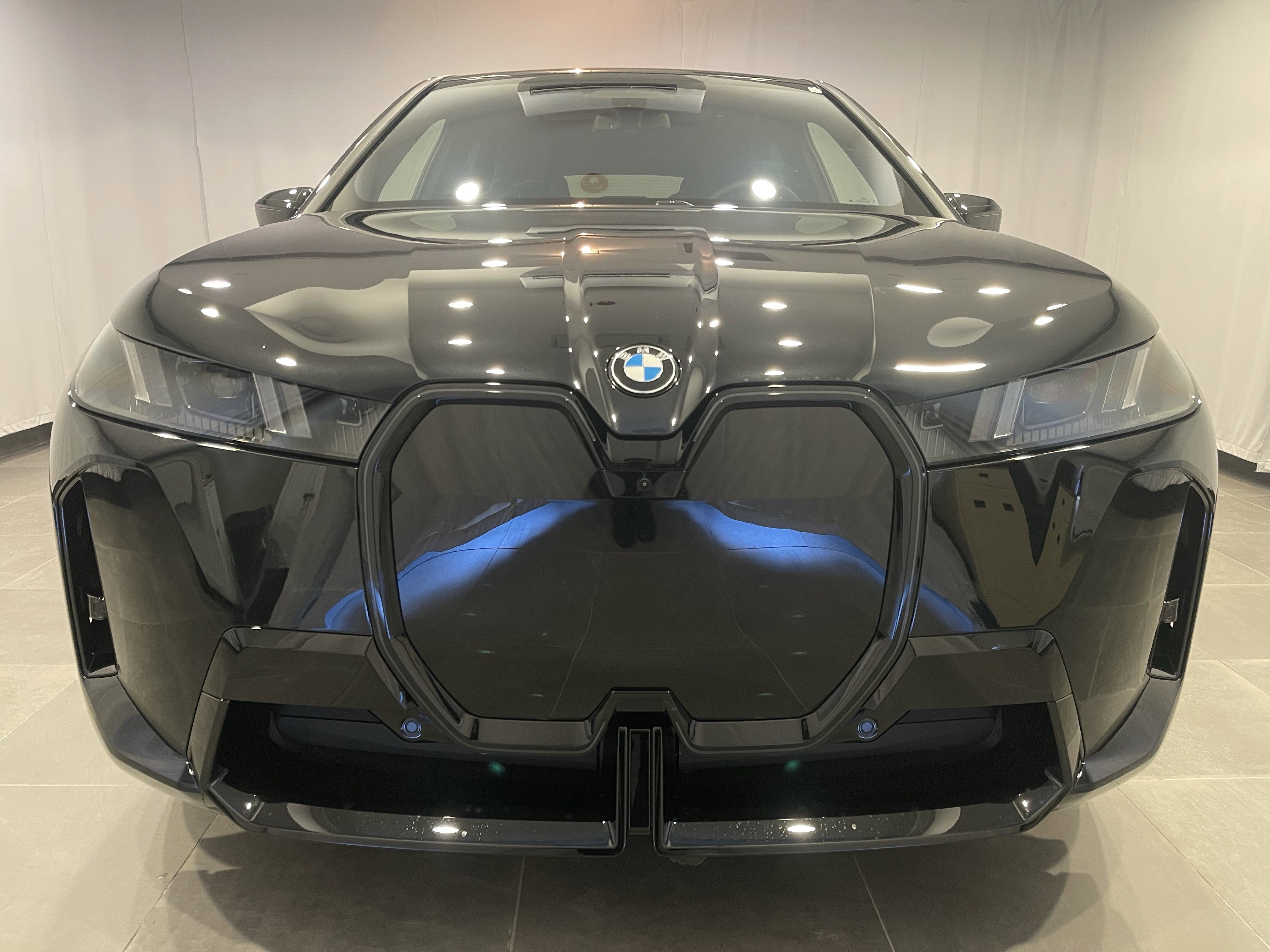 New 2026 BMW iX xDrive60 w/ M Sport Package AWD/4WD image 2